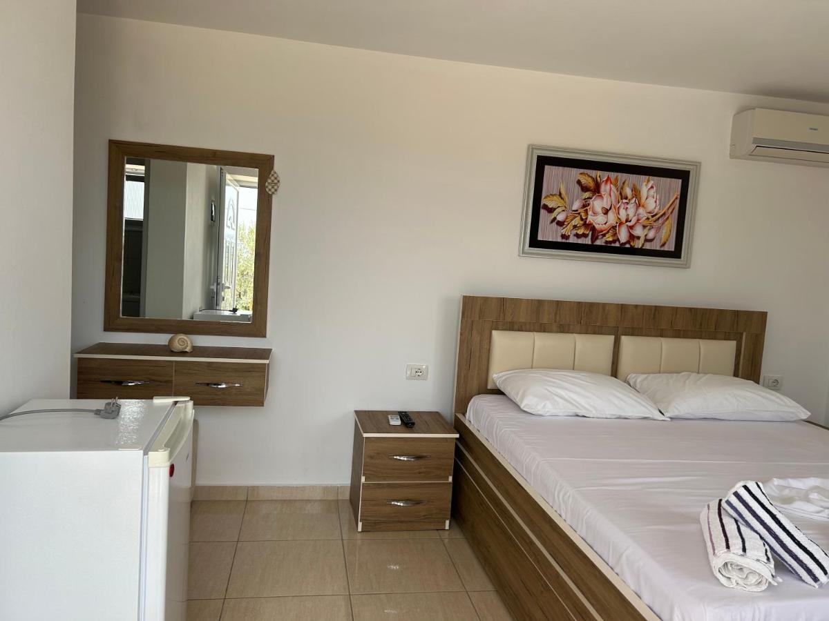 Eri Rooms Sarande Exterior photo