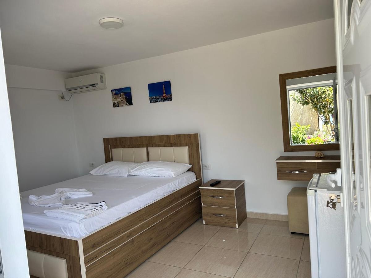Eri Rooms Sarande Exterior photo