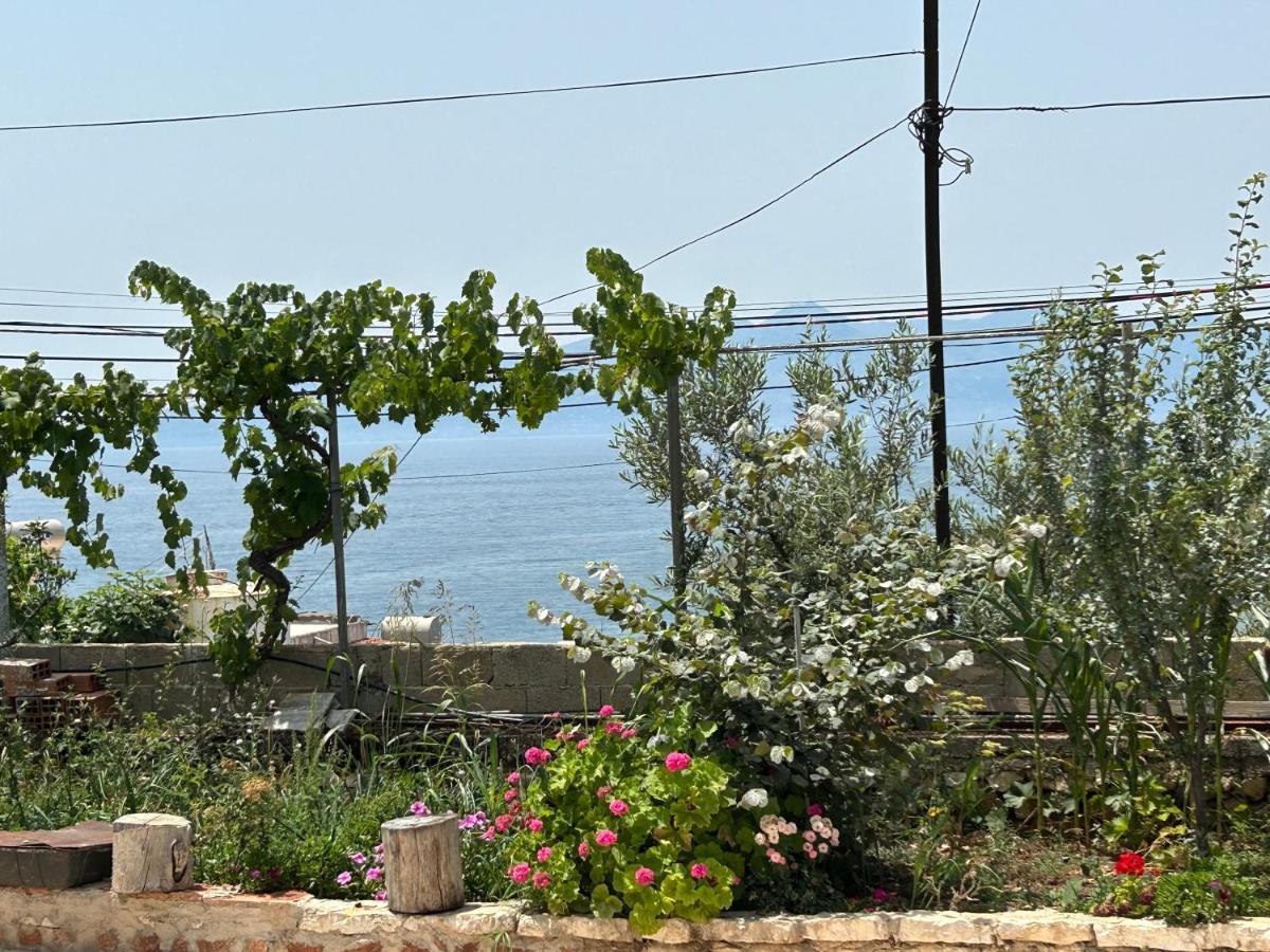 Eri Rooms Sarande Exterior photo
