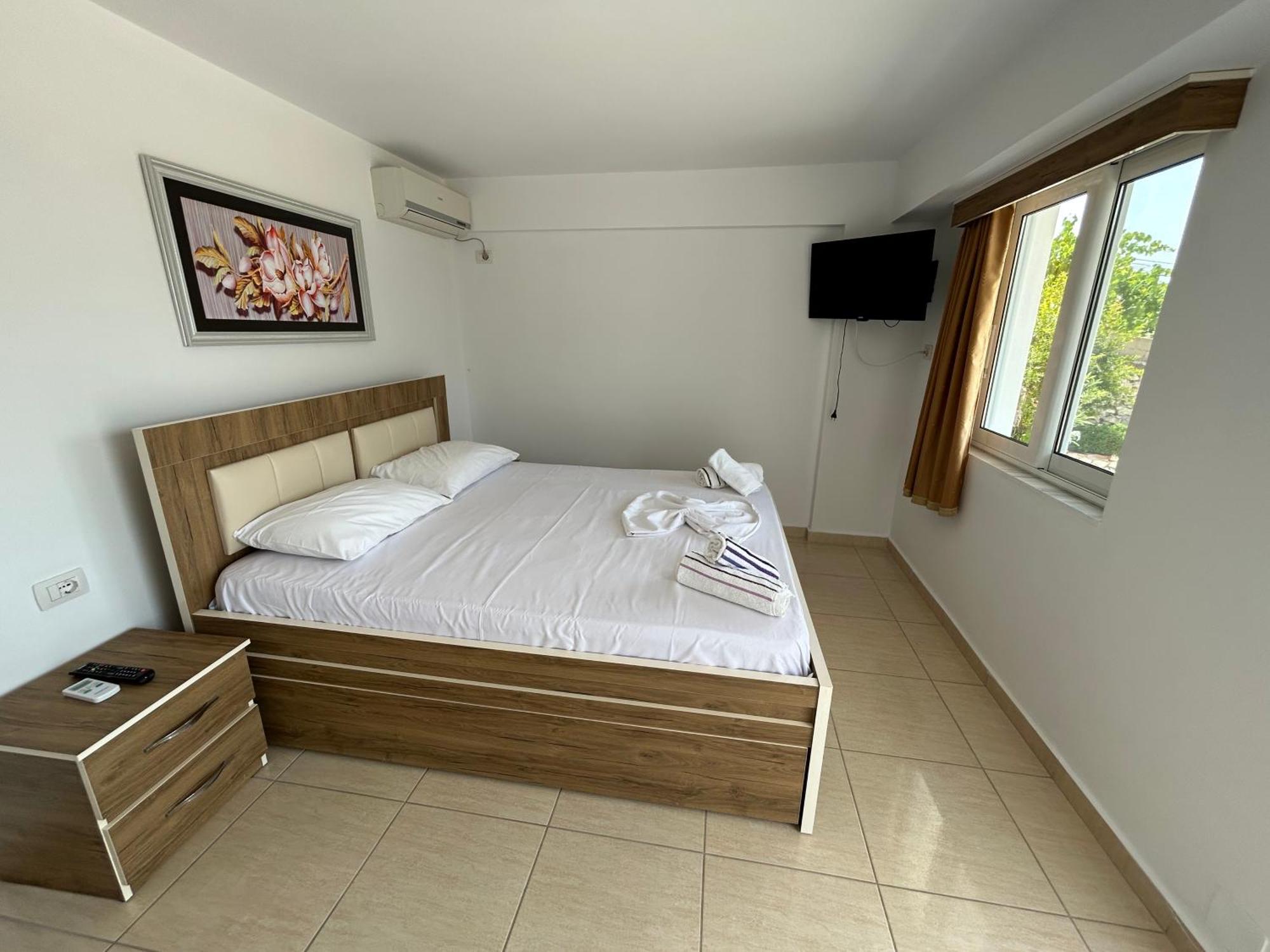 Eri Rooms Sarande Exterior photo