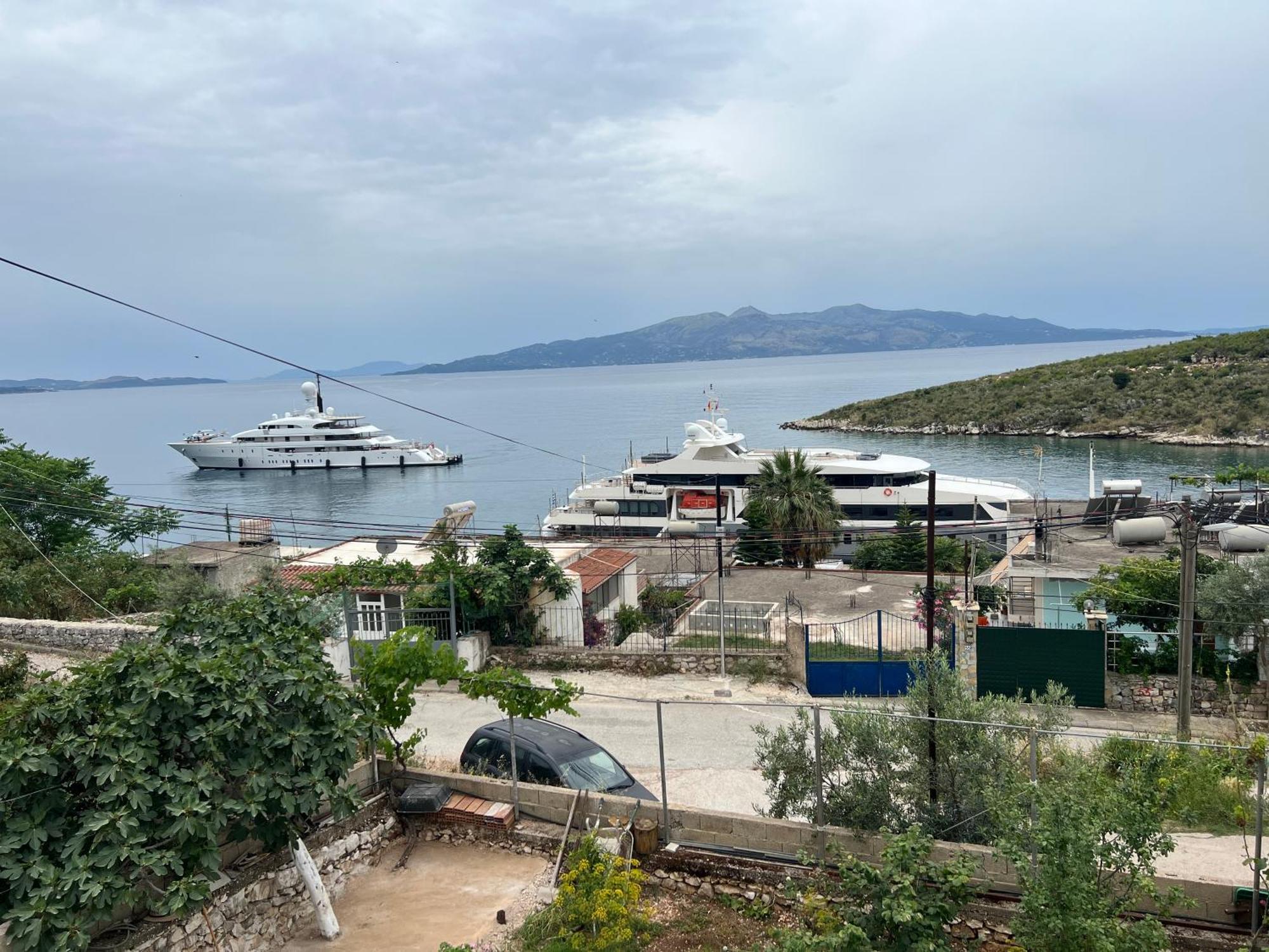 Eri Rooms Sarande Exterior photo